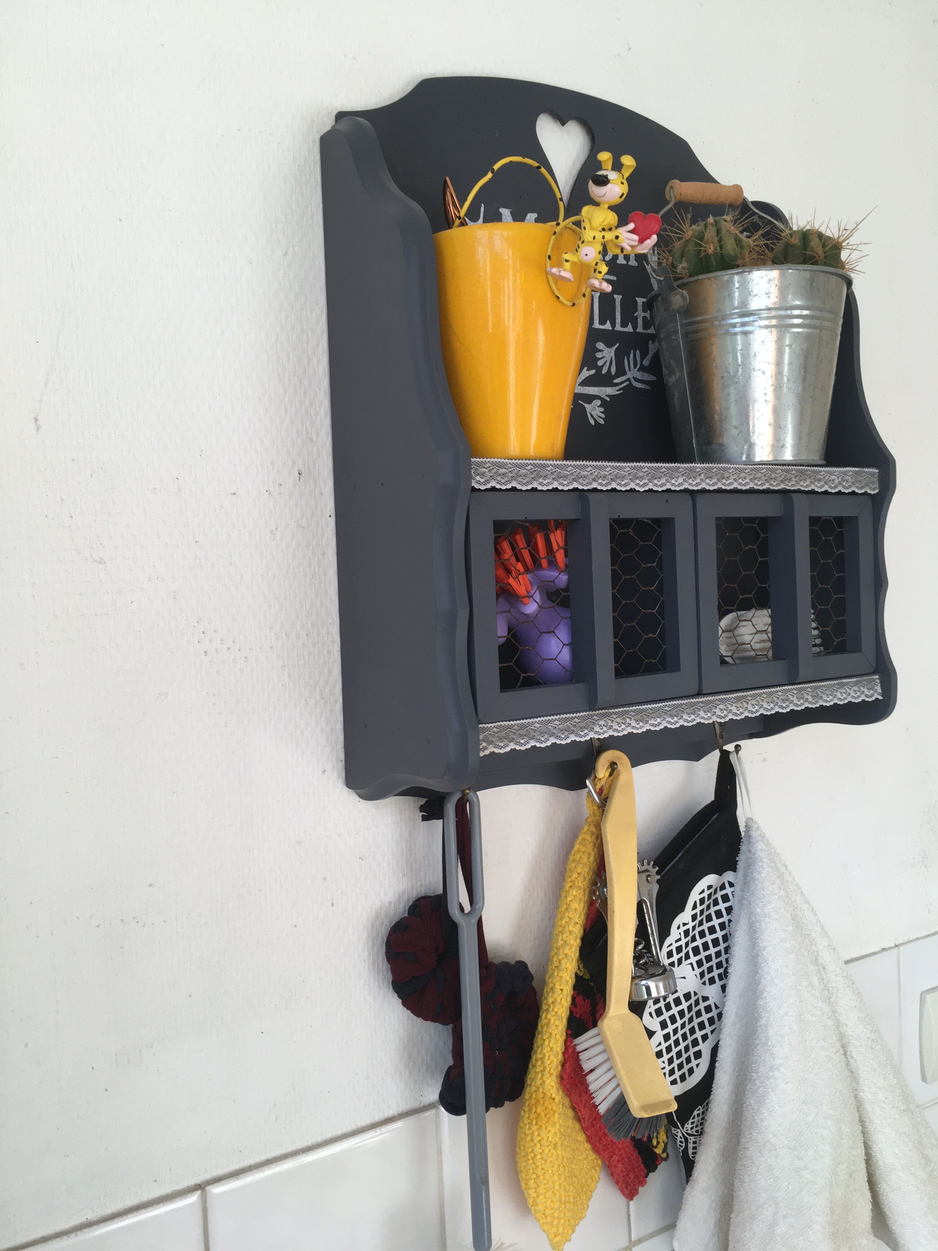 Kitchen wall shelf