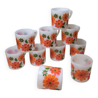 10 tasses Arcopal France fleurs oranges et rouges