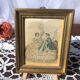 Lot de deux petits cadres portrait de marquises