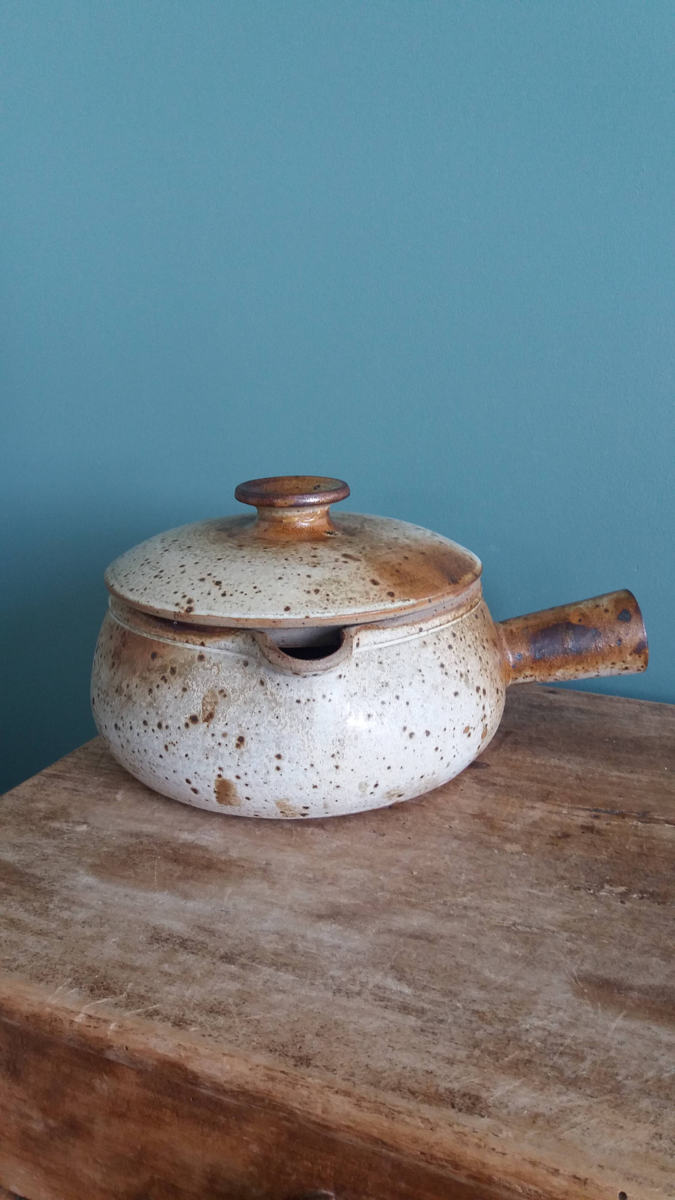 Caquelon couvert soupière en grès de Puisaye signé Jean-Pierre Prud’homme