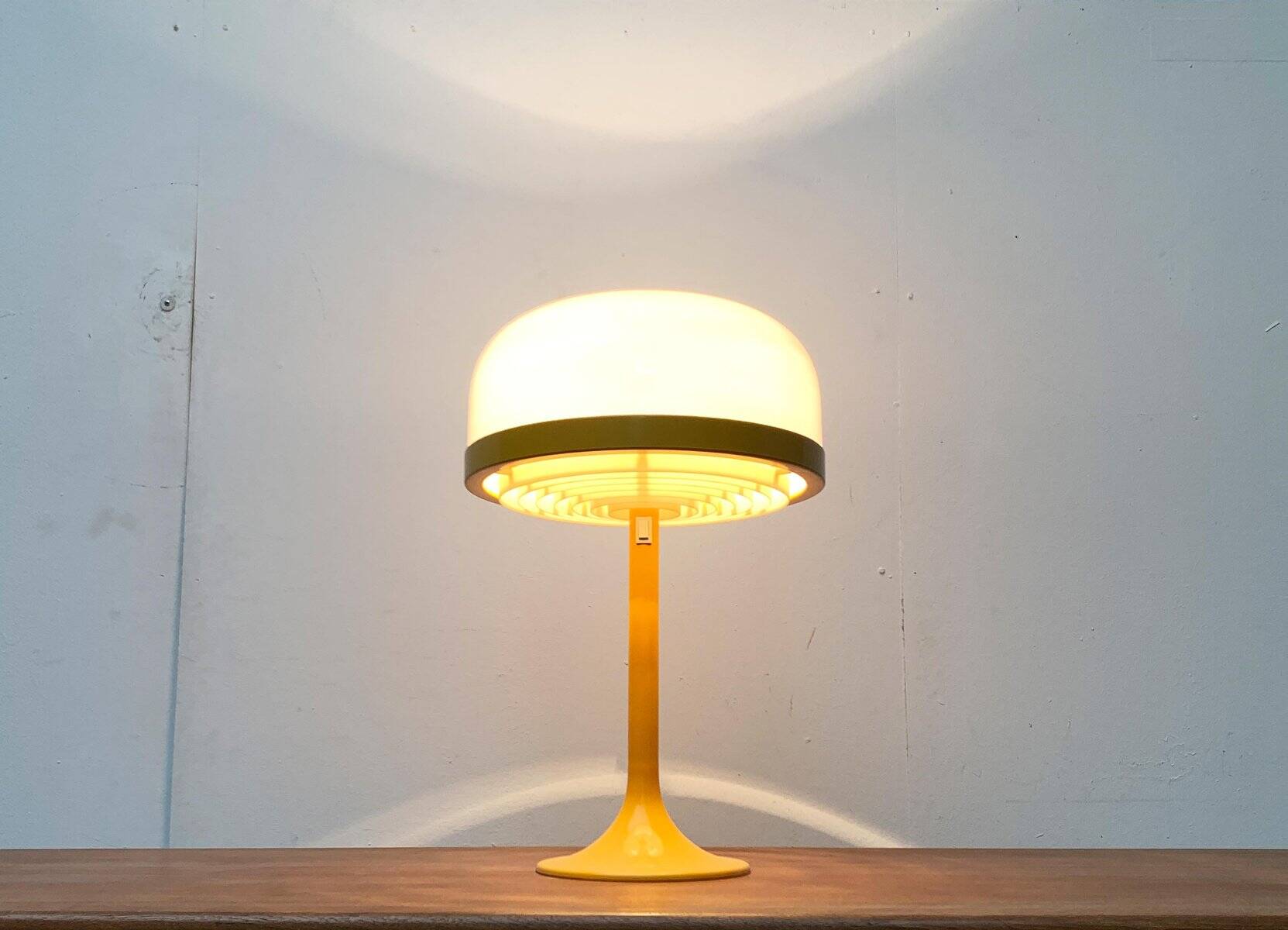 Lampe de table champignon allemande de l'ère spatiale Mid-Century de Kaiser Idell / Kaiser Leuchten, années 1960
