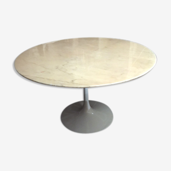 Eero Saarinen marble circular table, Knoll edition