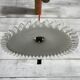 Suspension opaline plissée cordon rouge