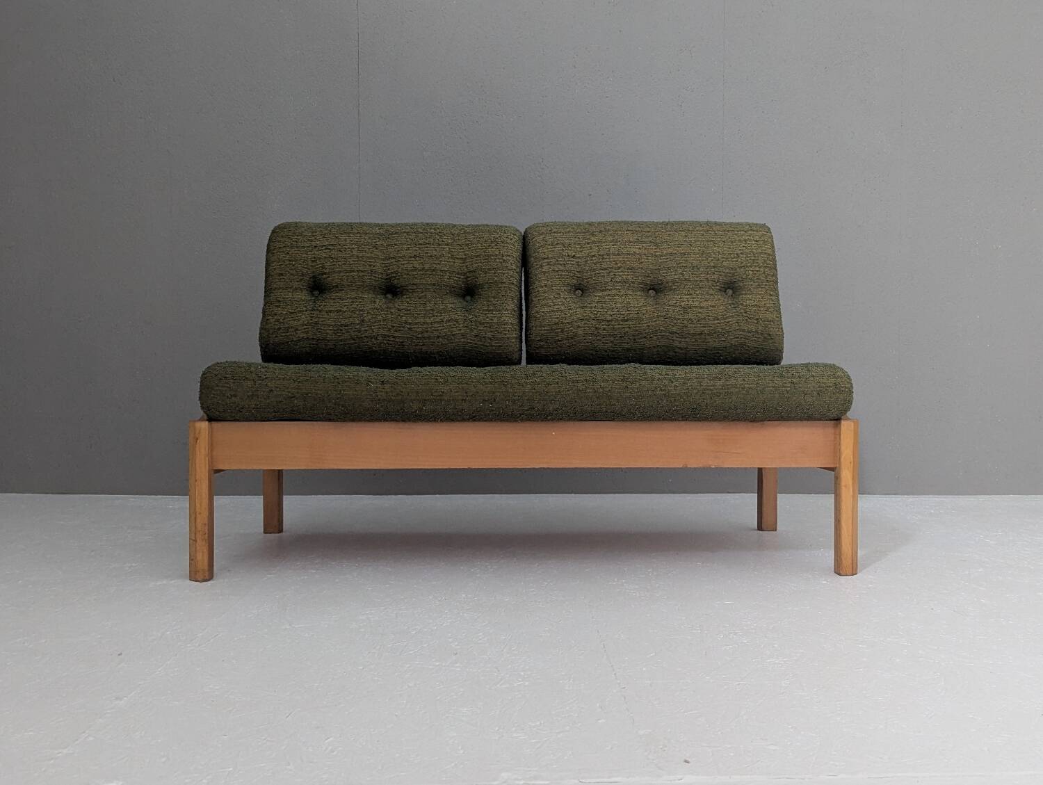 Lit de repos du milieu du siècle avec côtés coulissants, années 1960