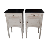 Lot de tables de chevet anciennes