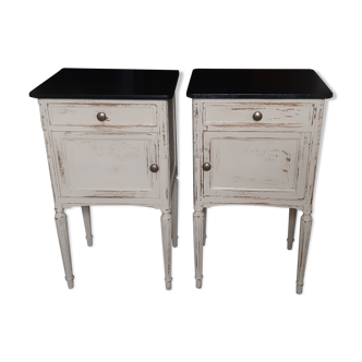 Lot de tables de chevet anciennes