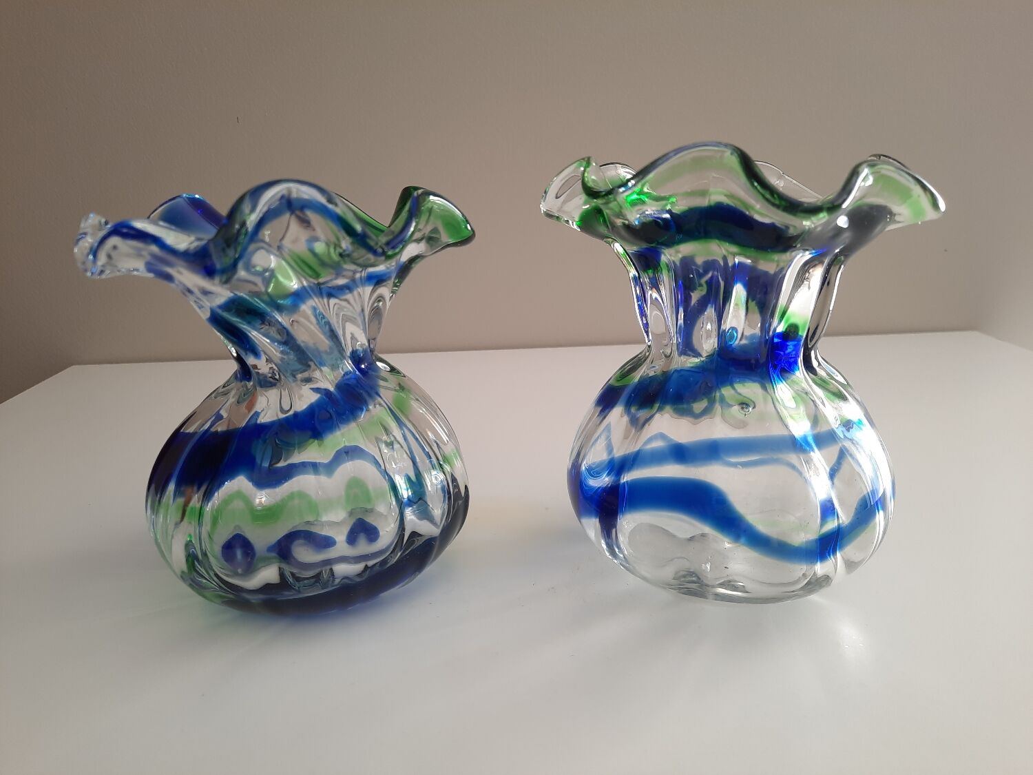 2 Murano vases