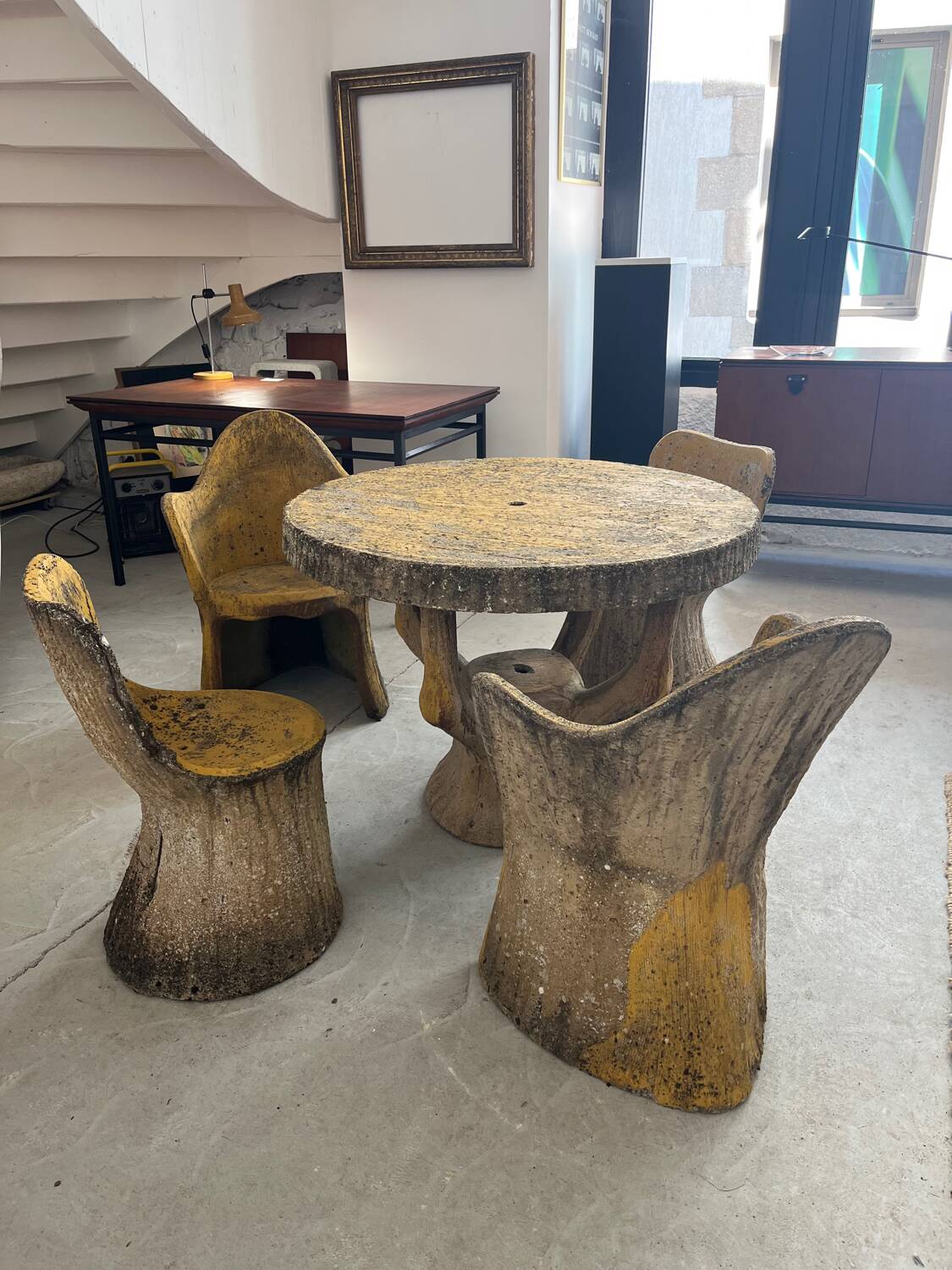 Garden furniture in concrete imitation faux wood