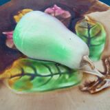 Plate in slip trompe l'oeil pear