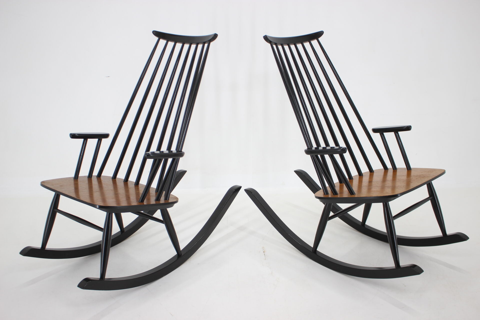 1960s Pair of Varjosen Puunjalostus Beech Rocking Chair, Finland