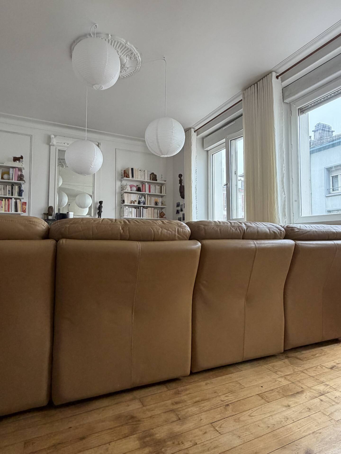 Lot de 5 chauffeuses en cuir vintage
