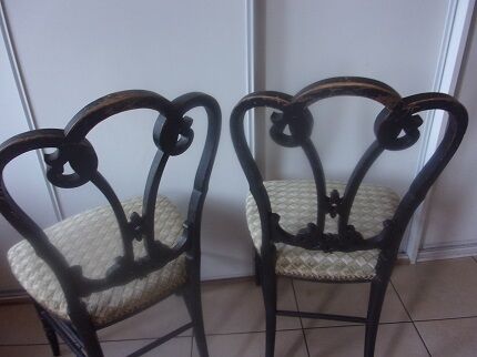 Set of 2 chairs wooden