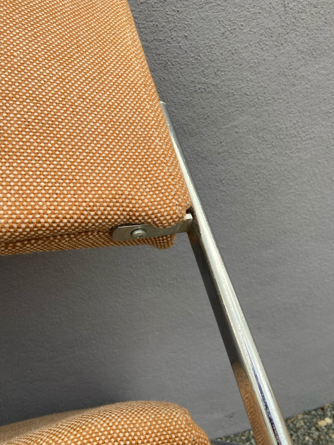 Set of 4 chromed metal chairs