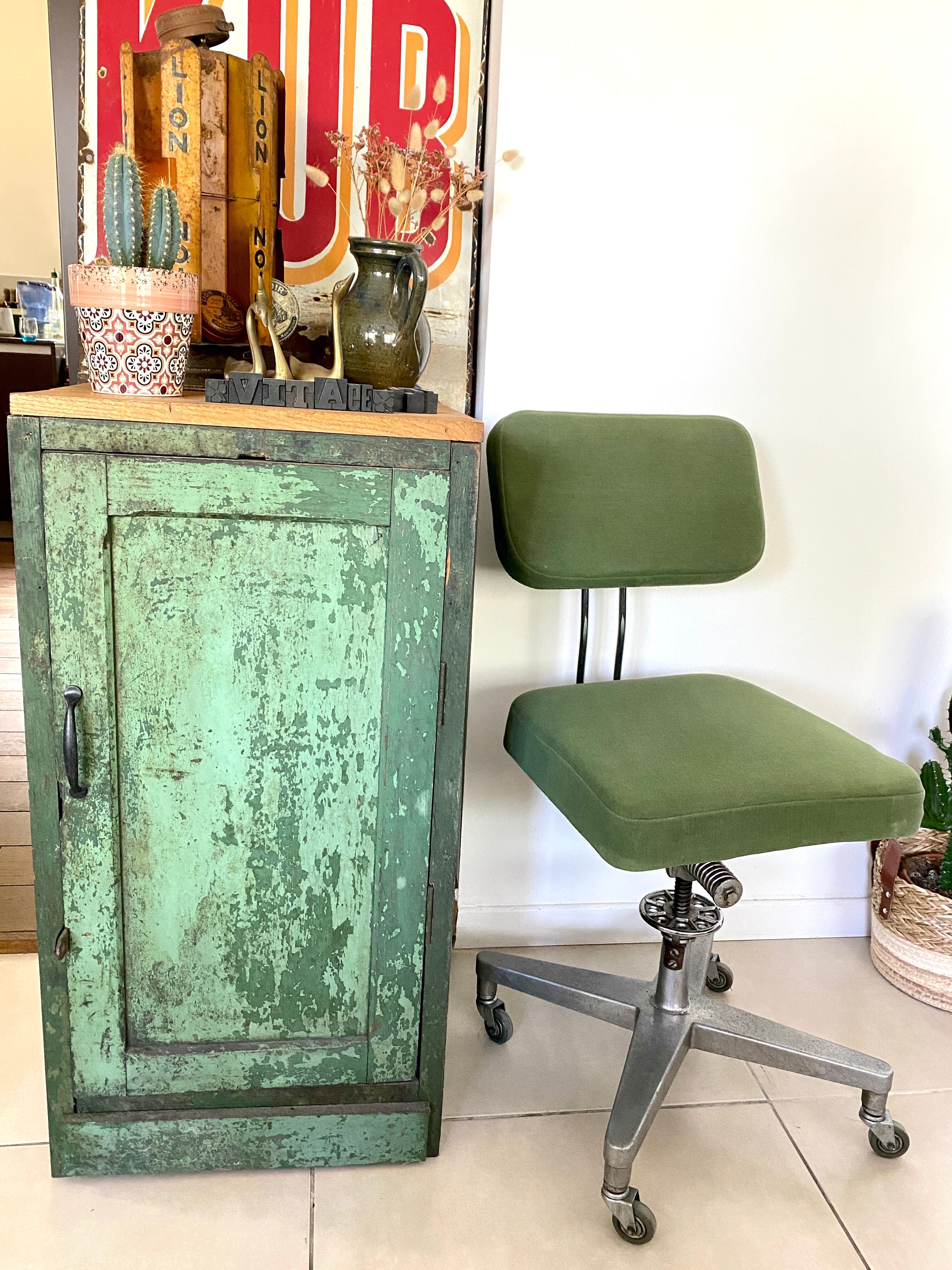 Ancienne chaise d'atelier industrielle