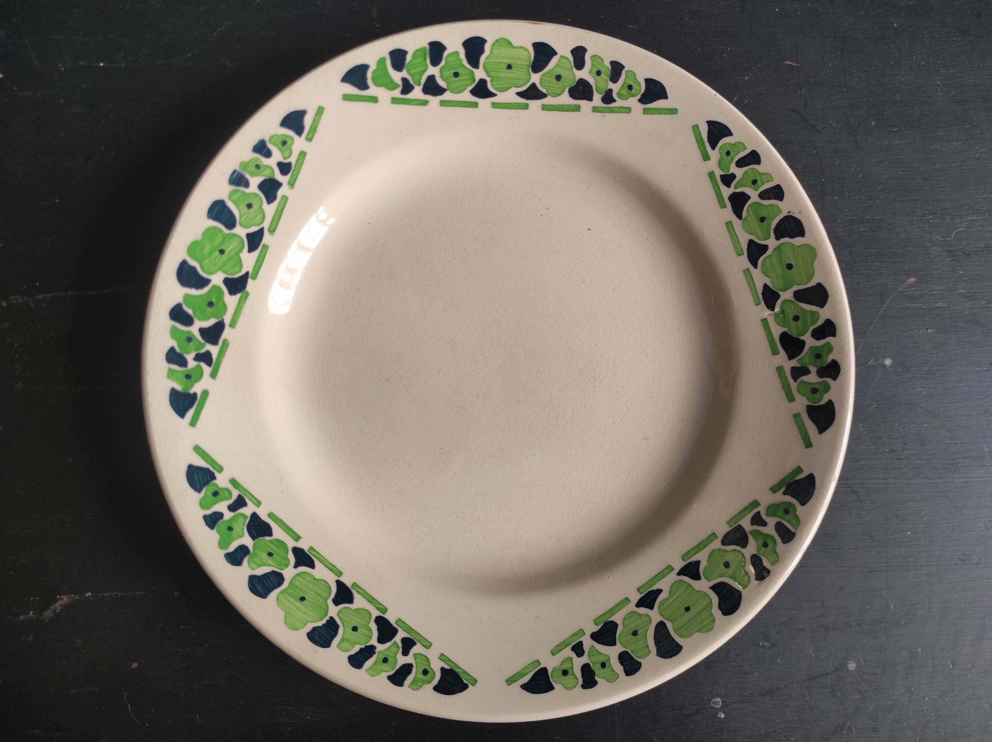 French vintage set of 4 plates, sauce boat and platter, from Longchamps, Cannes model