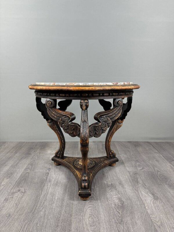 Table Guéridon en bois sculpté avec plateau en marbre, XIXe siècle