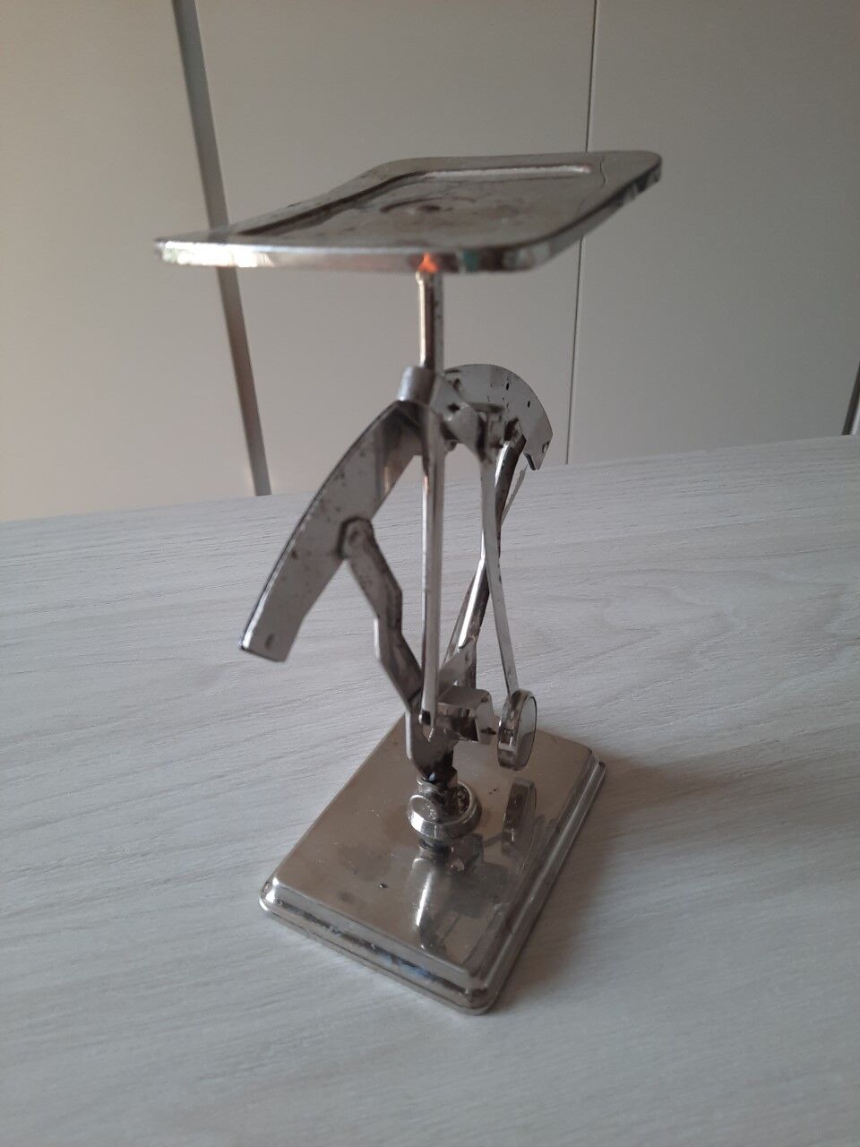 Old letter scale scale