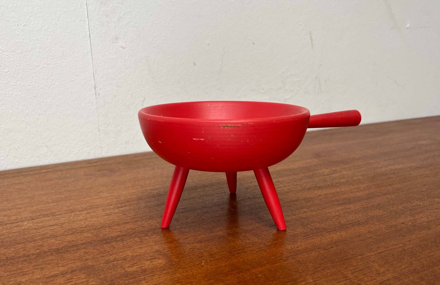 Mid-Century Modern Red Tripod Bowl in Wood from Paavo Asikainen, Finland, 1960s