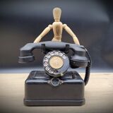 Bakelite phone 13
