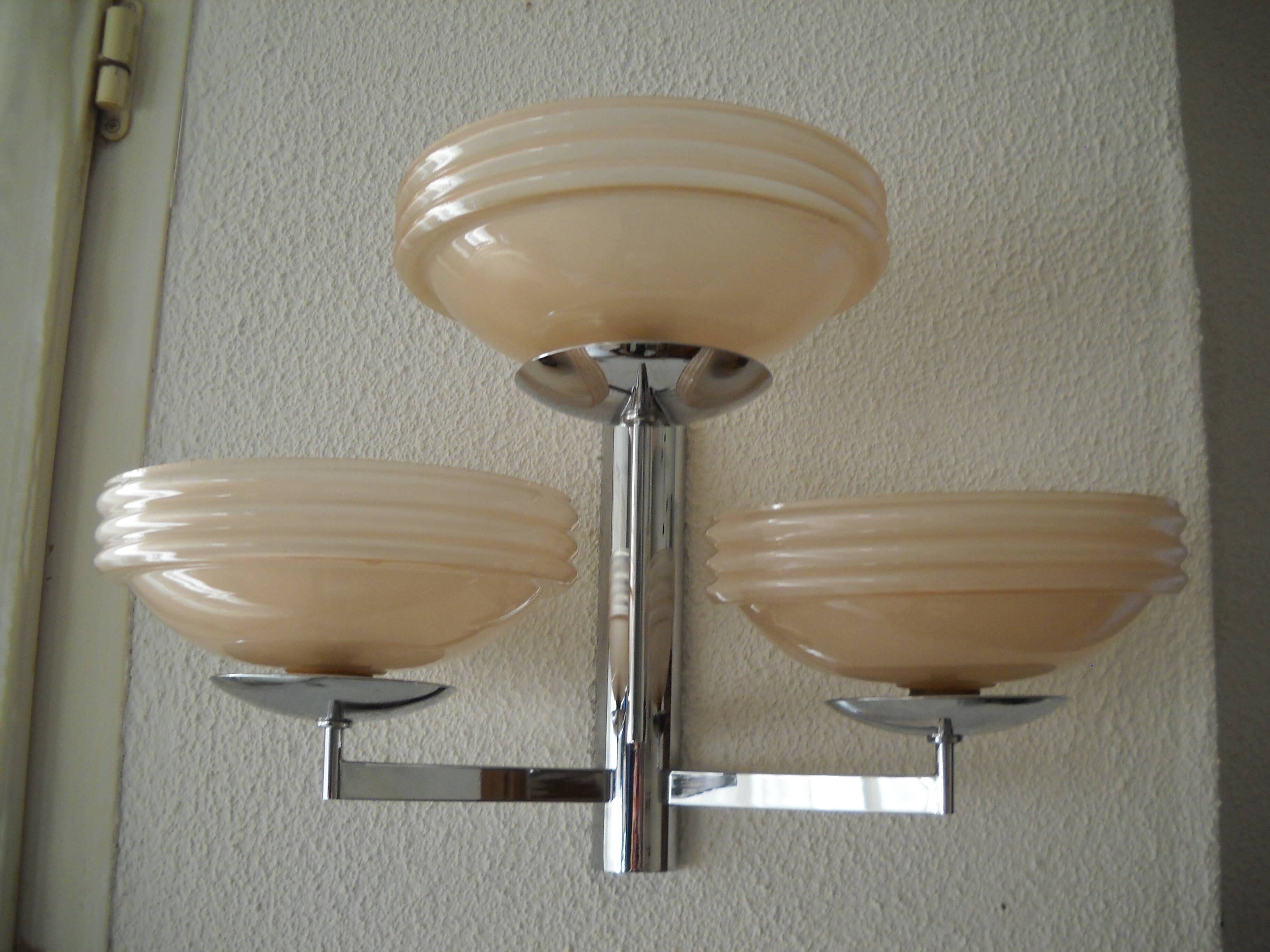 Art deco wall light