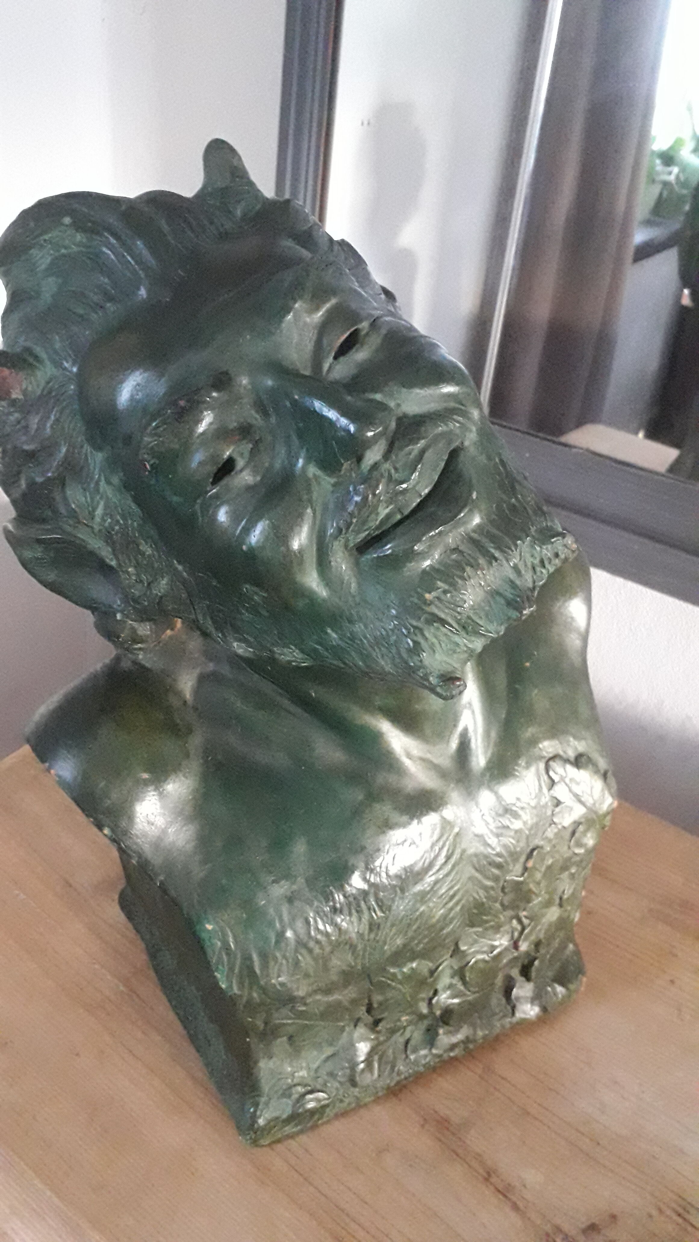 Sculpture bust