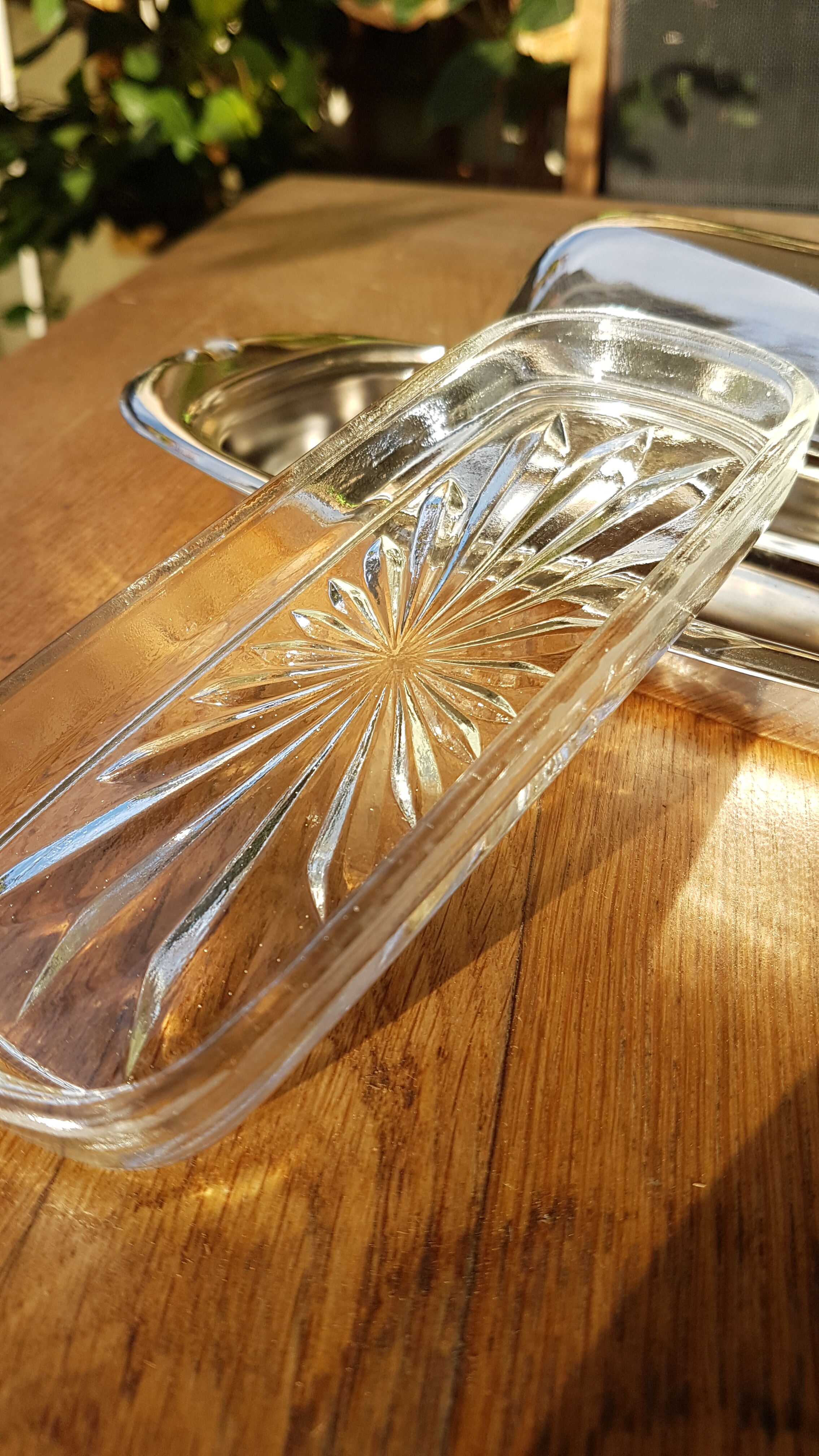 Butter maker in metal and glass