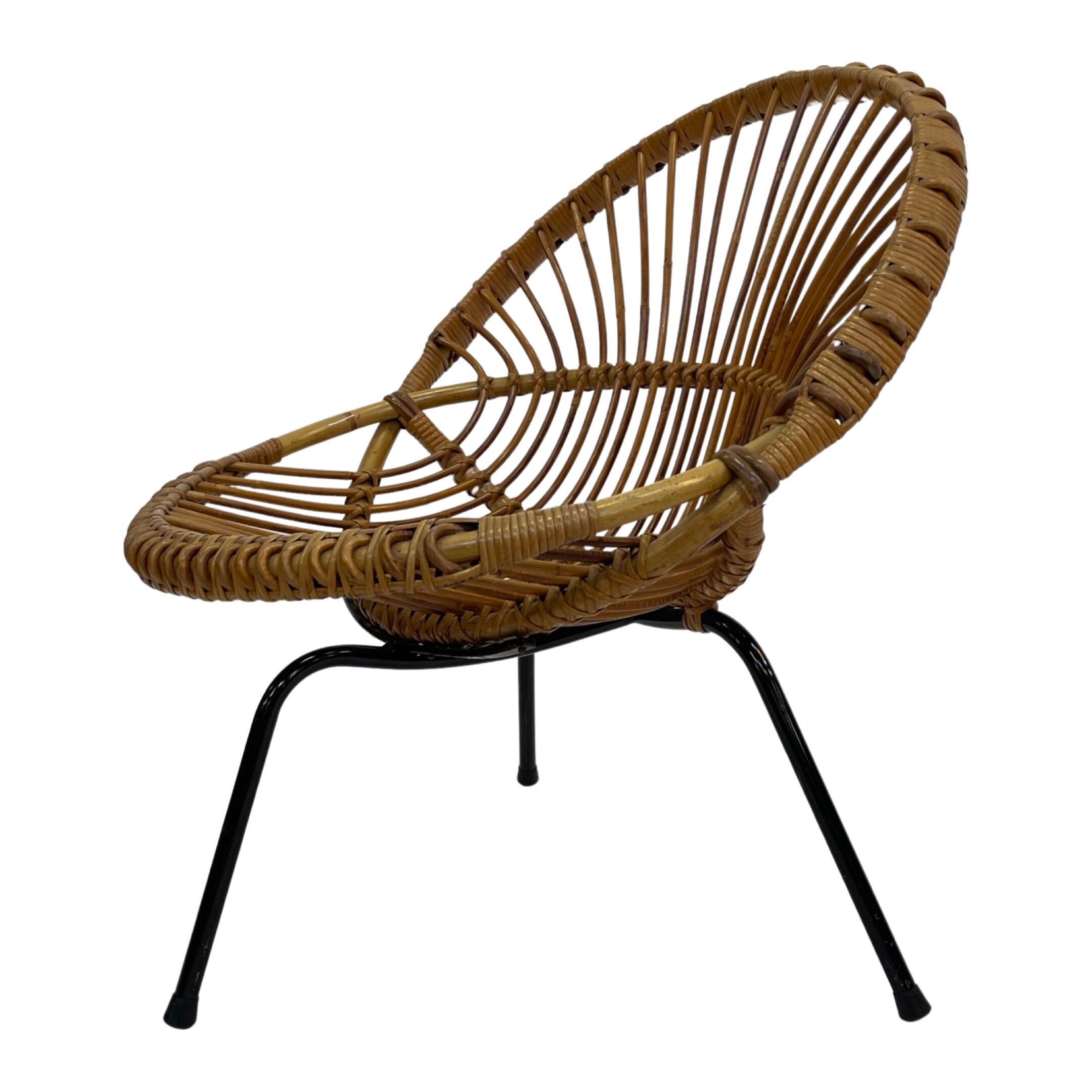 Tripod Rattan easy chair by Dirk van Sliedregt Rohe Noordwolde 1960 in the Netherlands