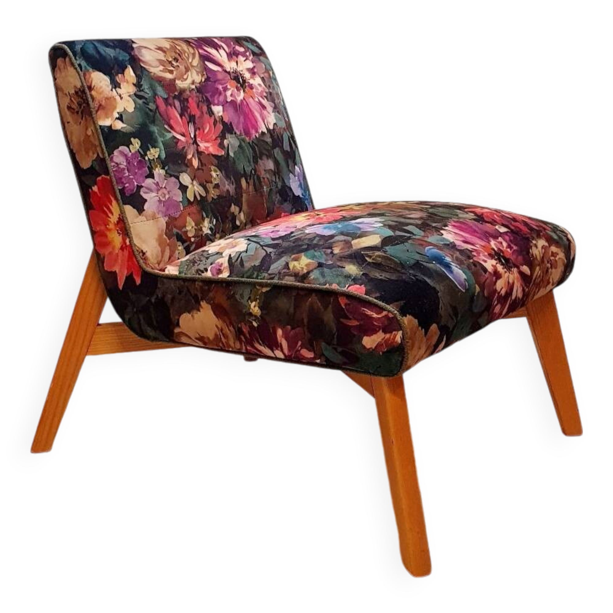 Restored armchair in varnished wood and fabric