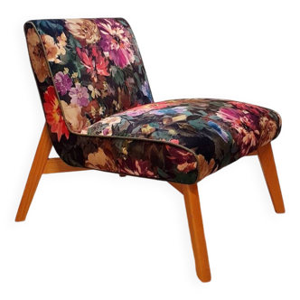 Restored armchair in varnished wood and fabric