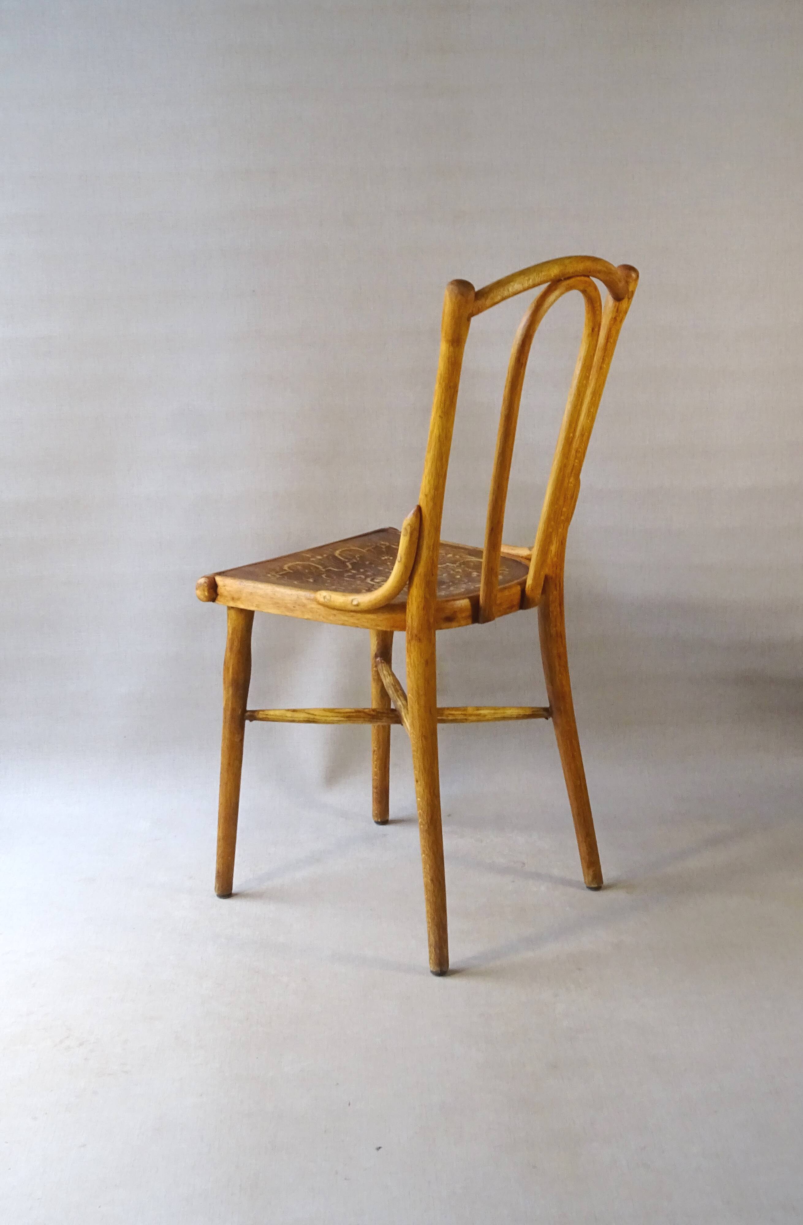 Chaise bistrot Thonet N°115 vers 1900 assise bois thermoformée