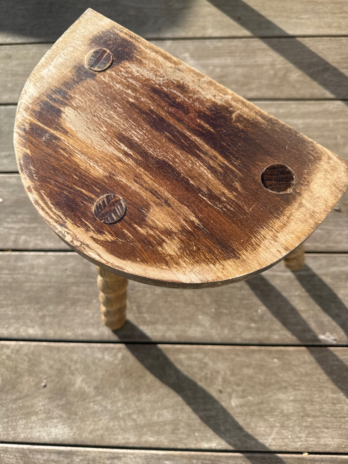 Tabouret tripode