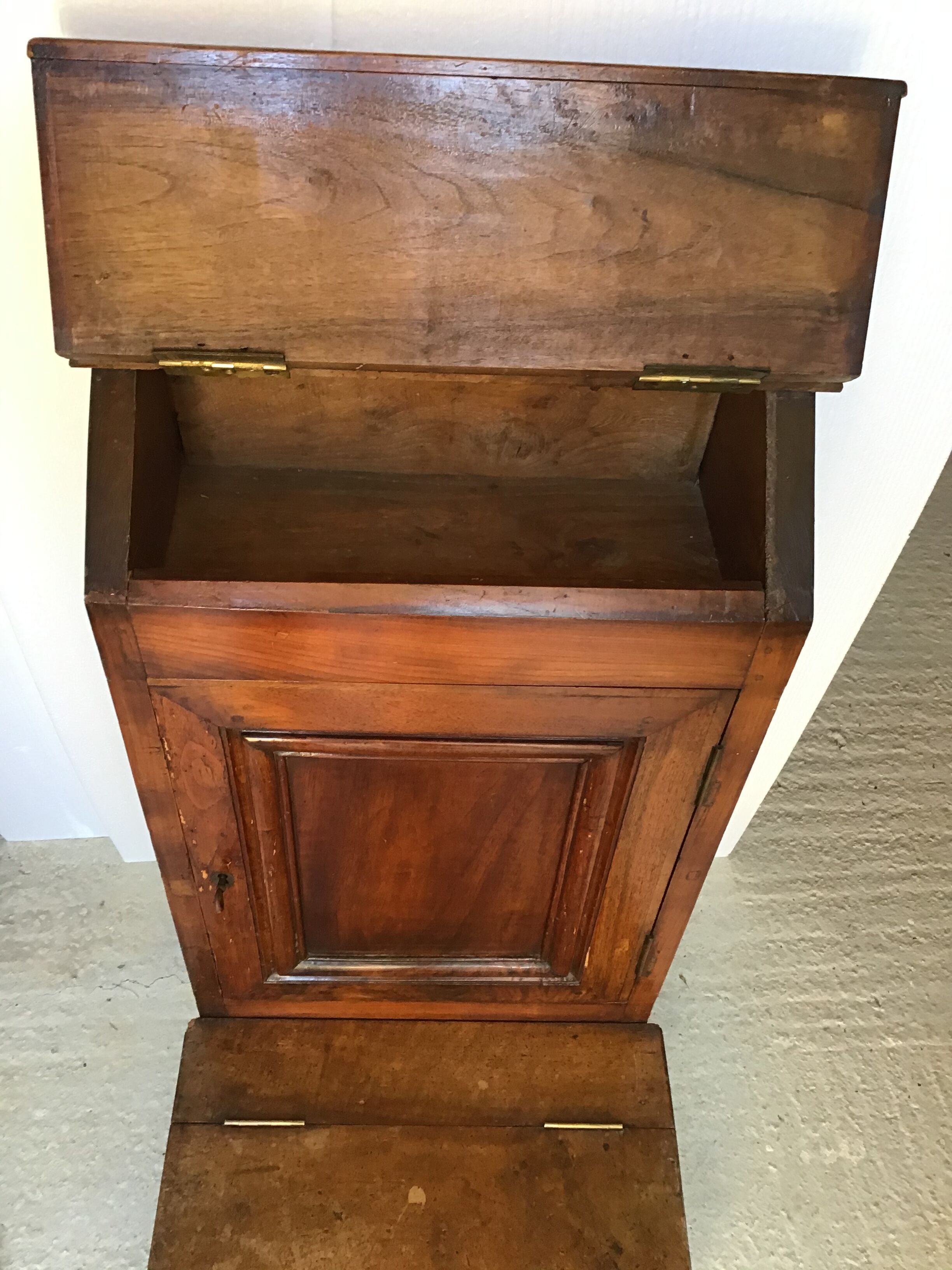 Pray oratory god in walnut