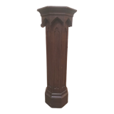 Gothic style wooden column