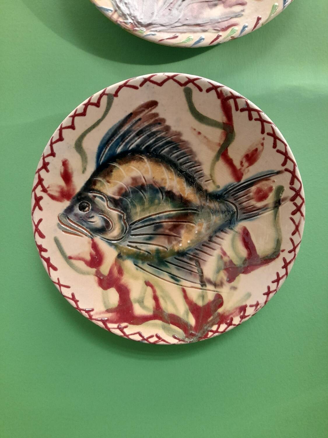 Salamo La Bisbal fish plate