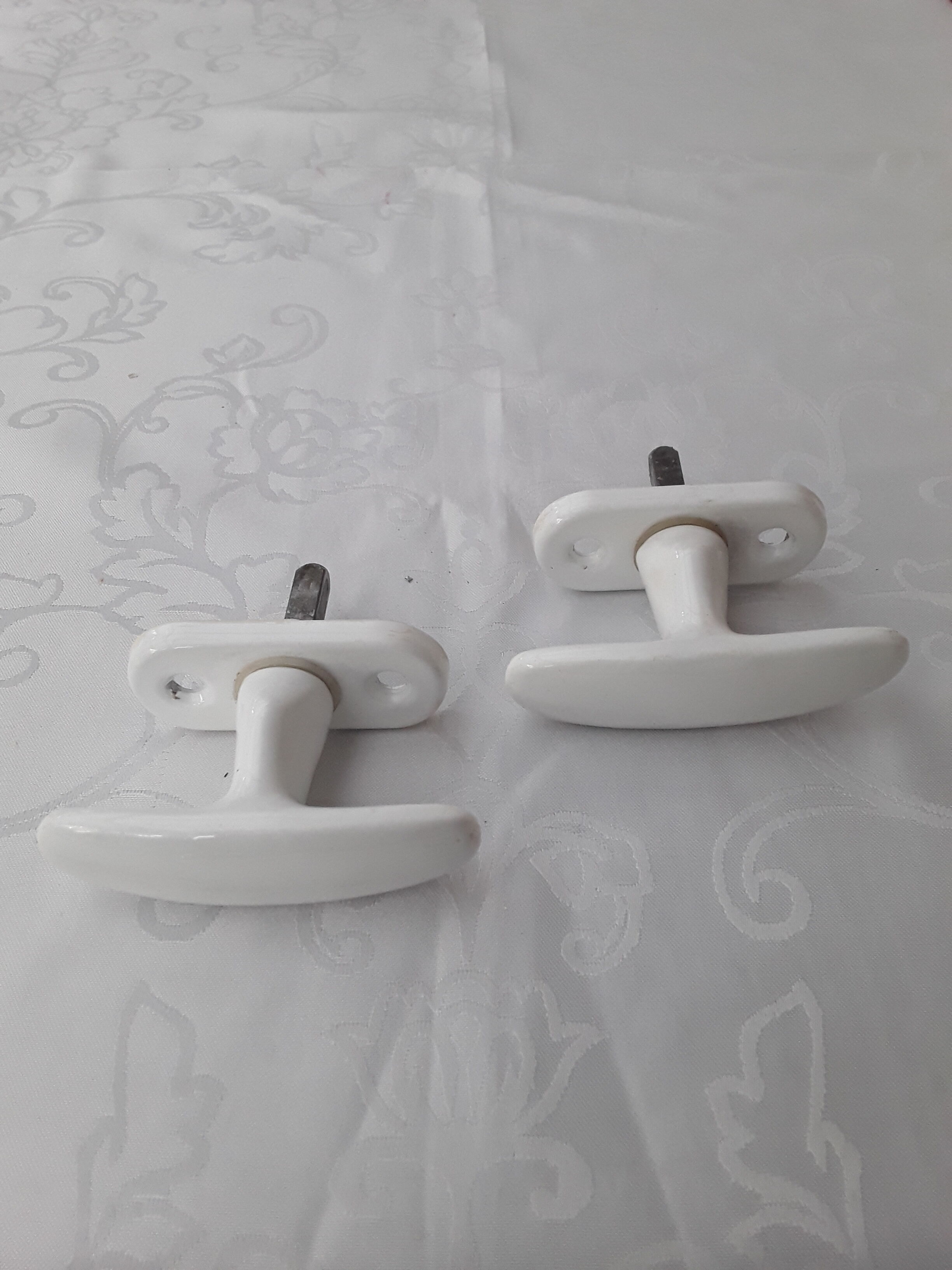Set of 2 porcelain handles