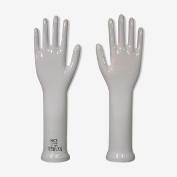 Paire de mains en porcelaine moule de gant