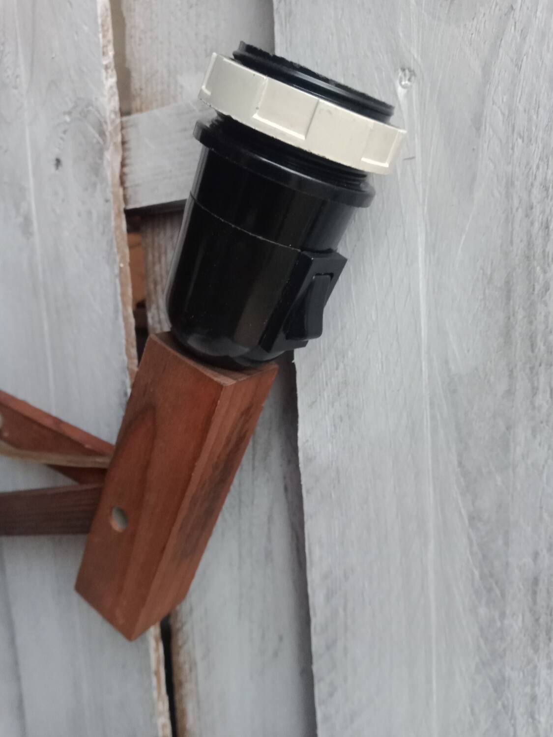 Zig zag wooden wall light from the 60s