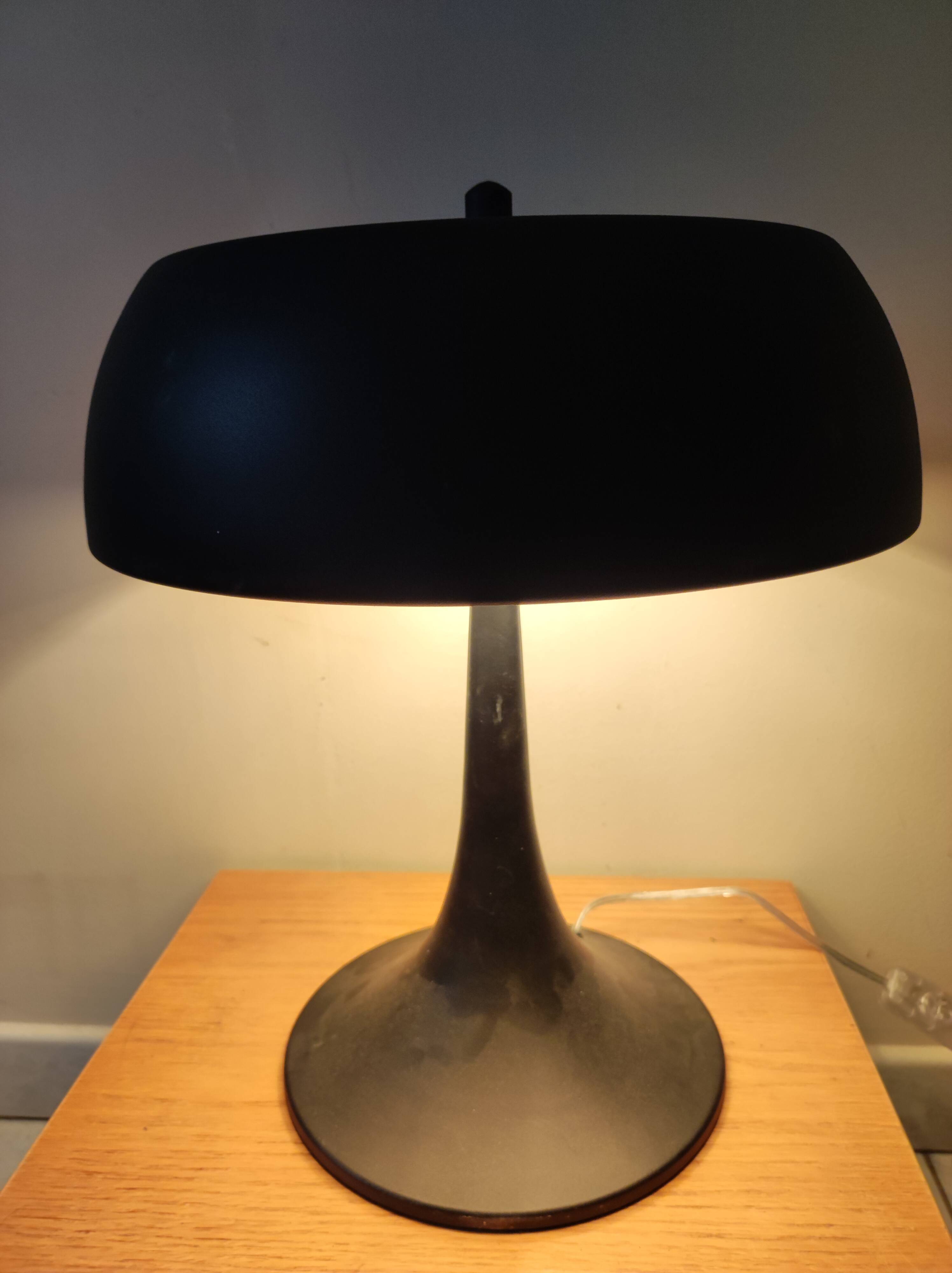 Lamp mushroom foot tulip metal black 3 fires