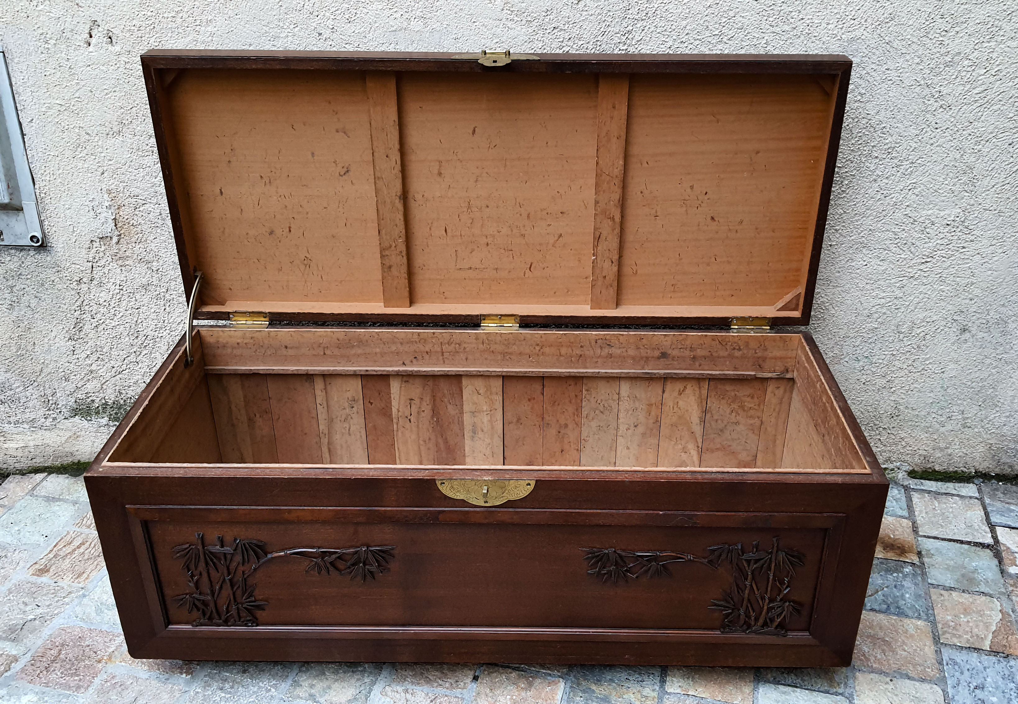 Large trunk trunk China XXeme 122cm