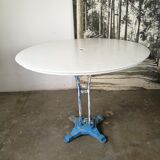 Guerin metal garden table, bistro table, cast foot