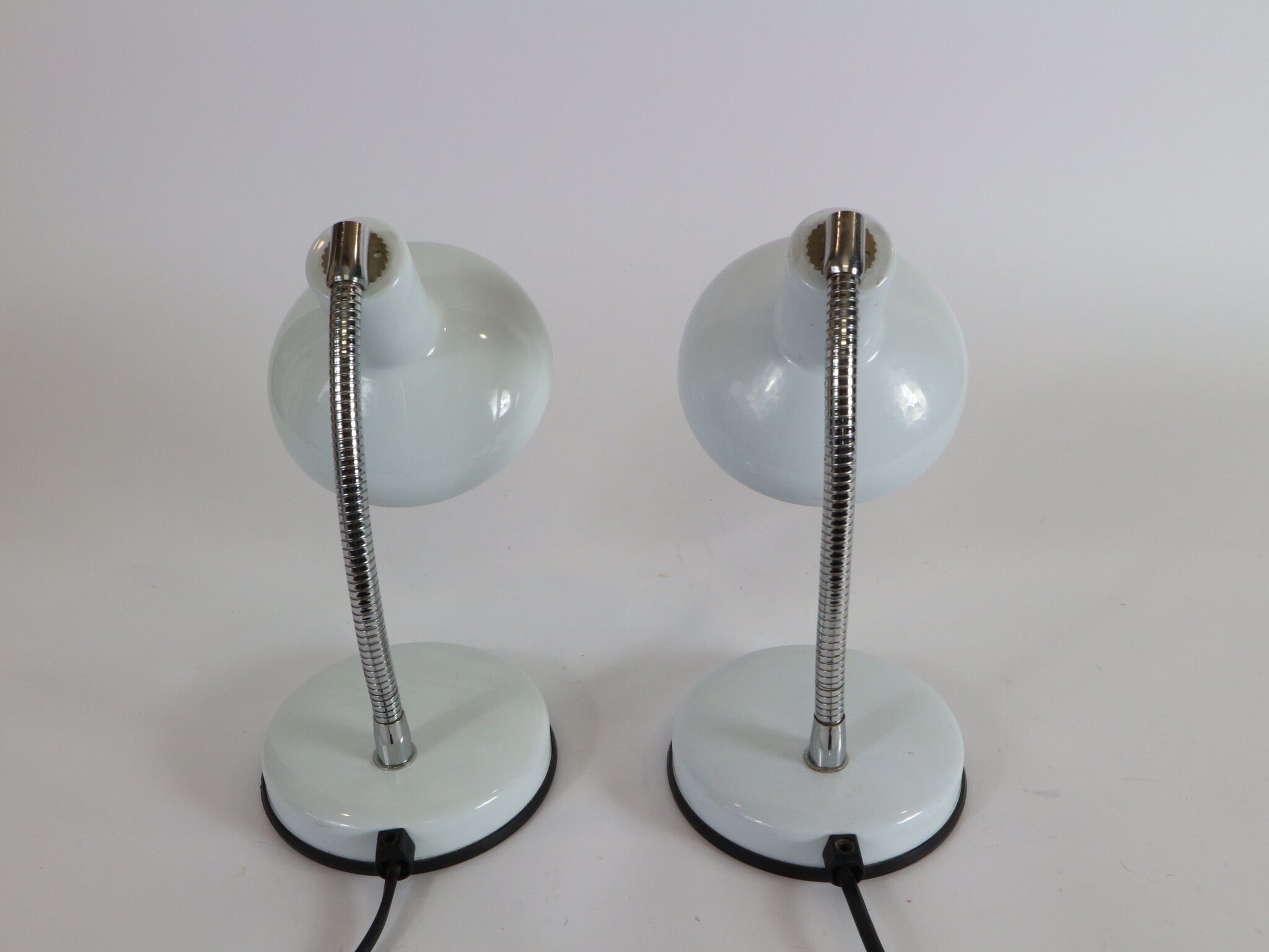 White couple table lamps Made in Italy by Veneta Lumi
