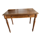 Classic style wooden desk