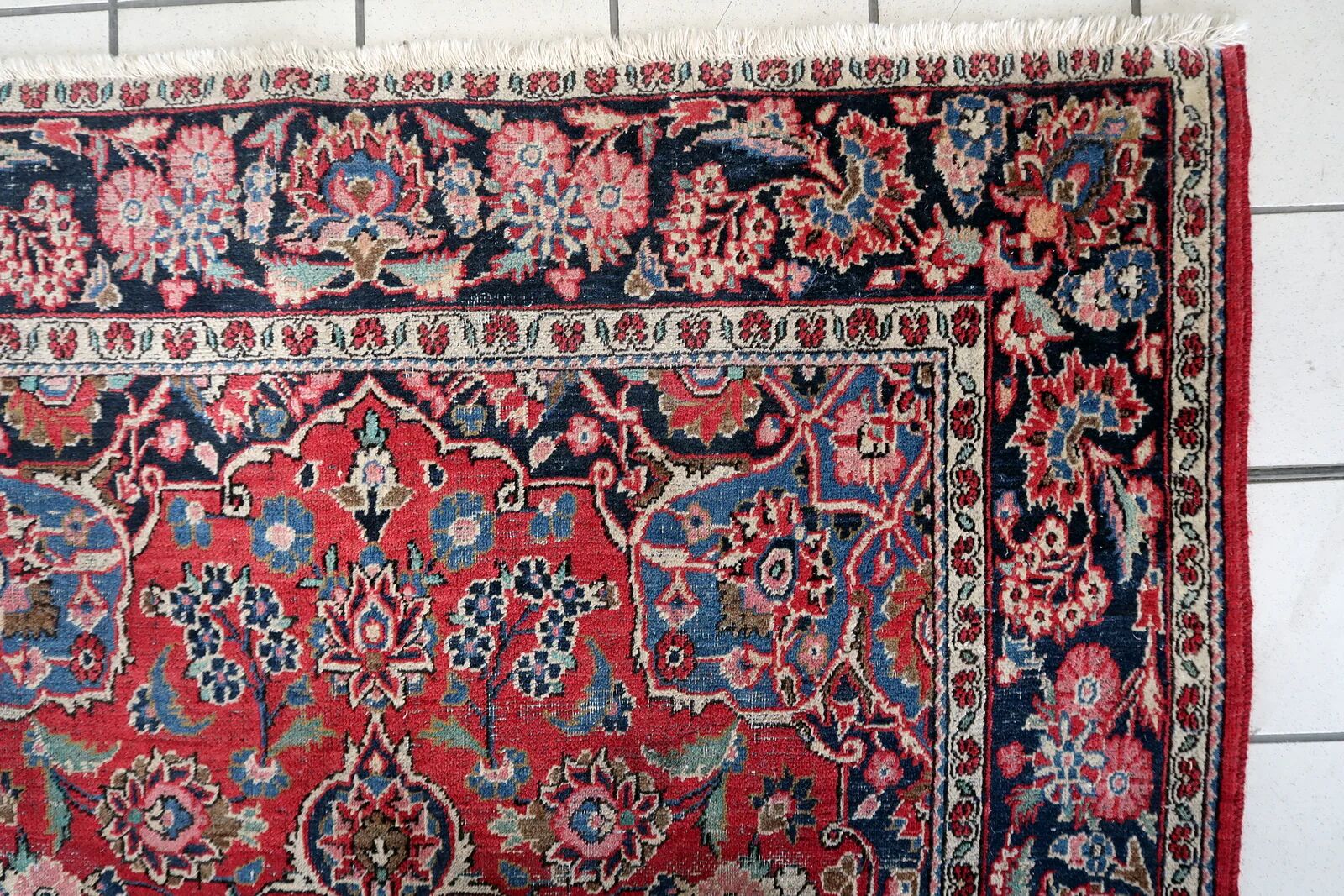 Handmade 1920s Persian Kashan rug 134 x 208 cm - deep ruby & indigo (1C1194)