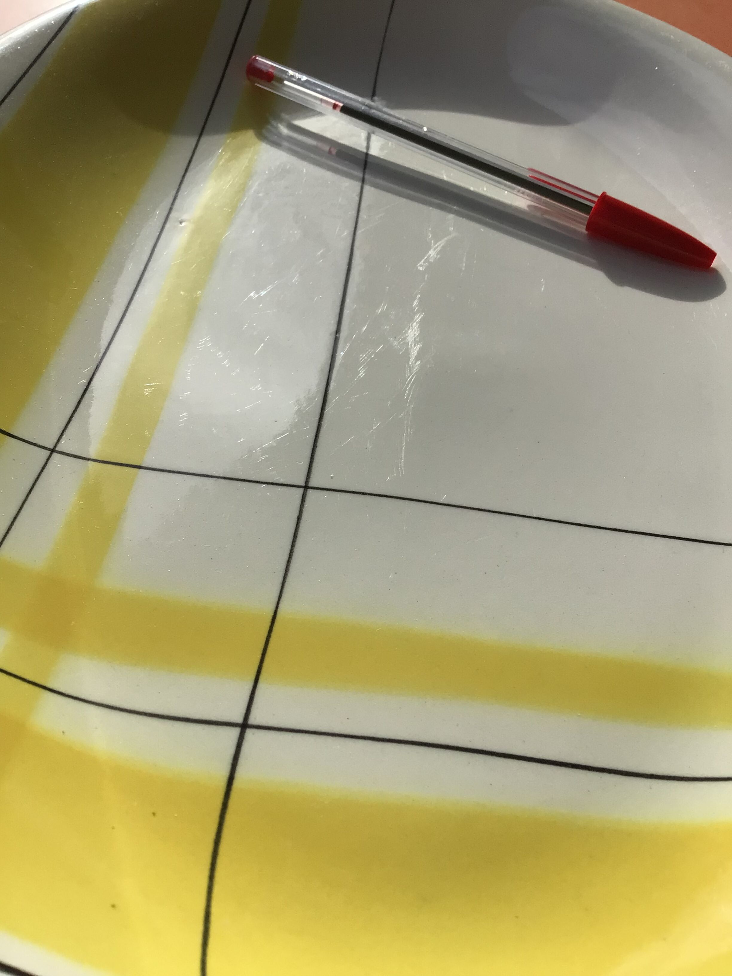 Oval flat Salins Montreal yellow tiles