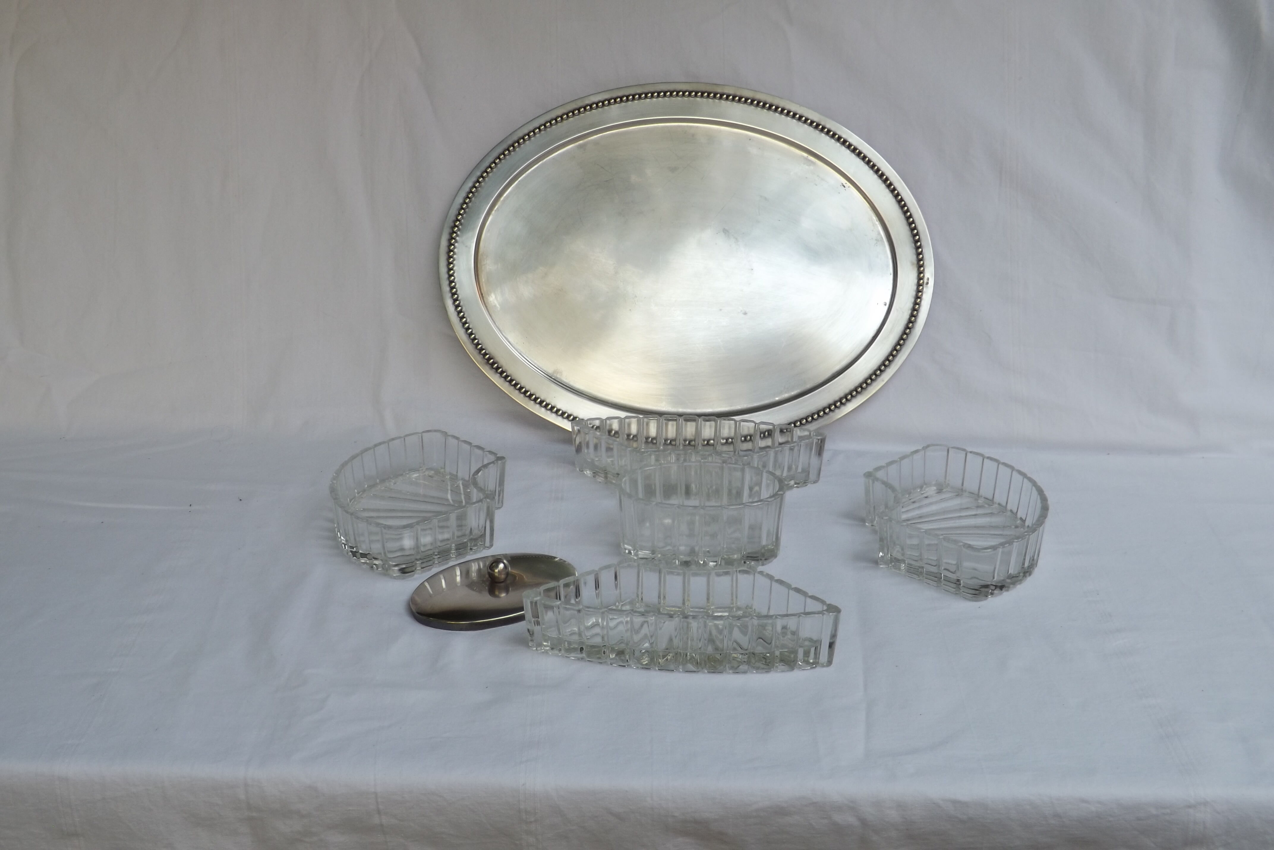 Dish to hors d'oeuvres crystal and silver marked monogram, number