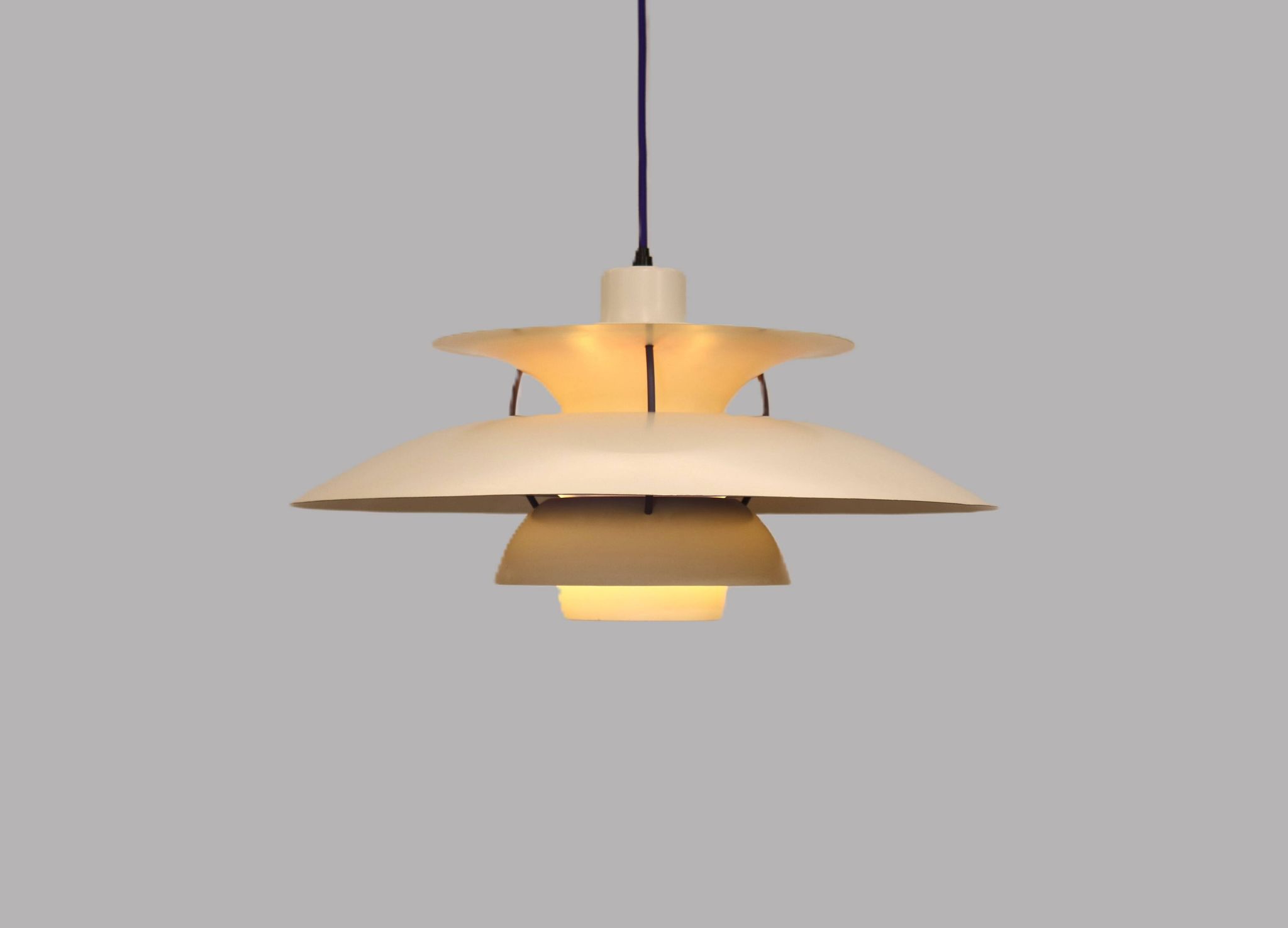 Le véritable produit danois - suspension PH5 - couleur blanche originale - Louis Poulsen