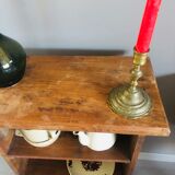 Shelf on feet with elm wood lockers