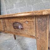 Farm table