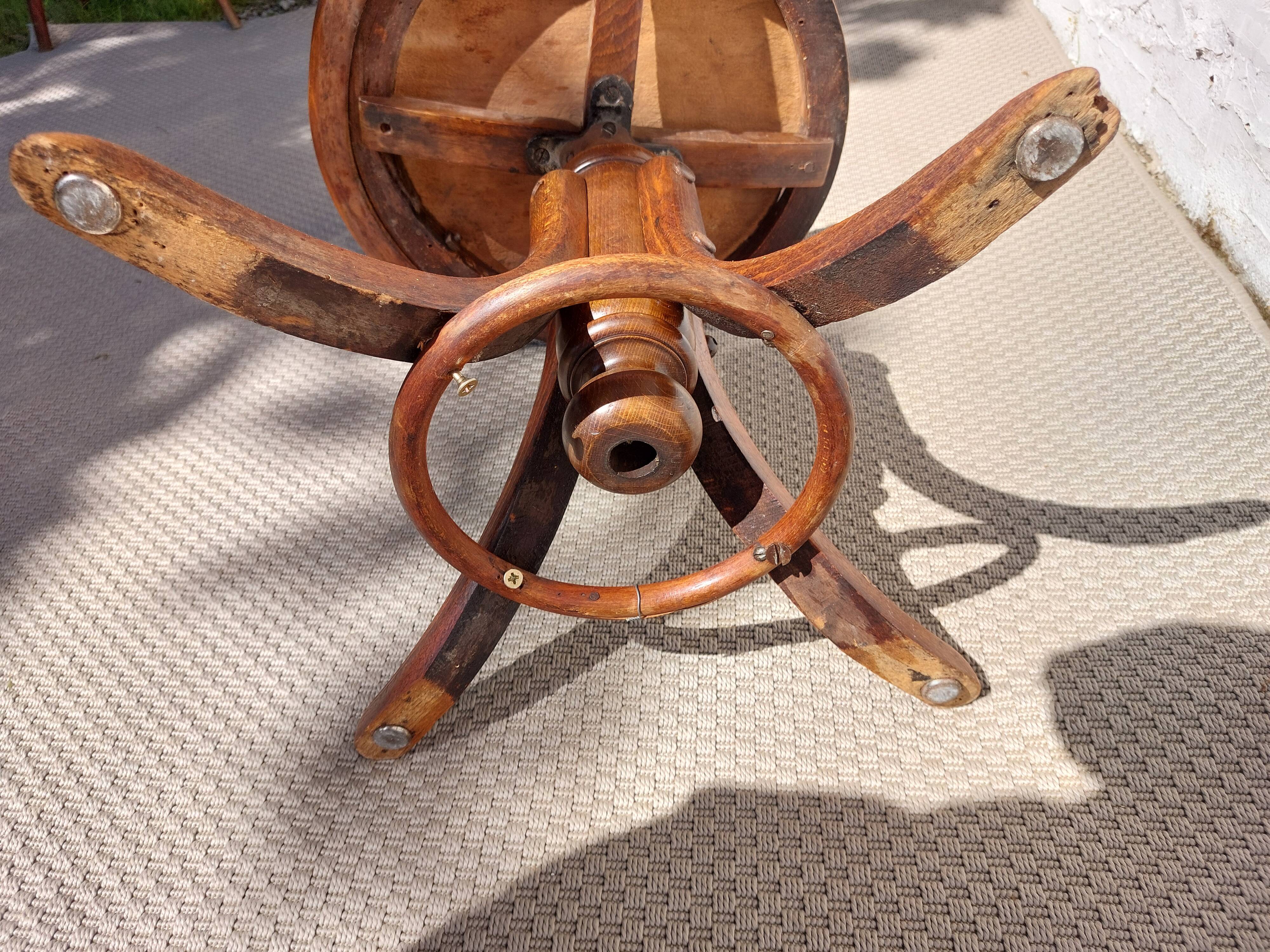 Fischel swivel chair