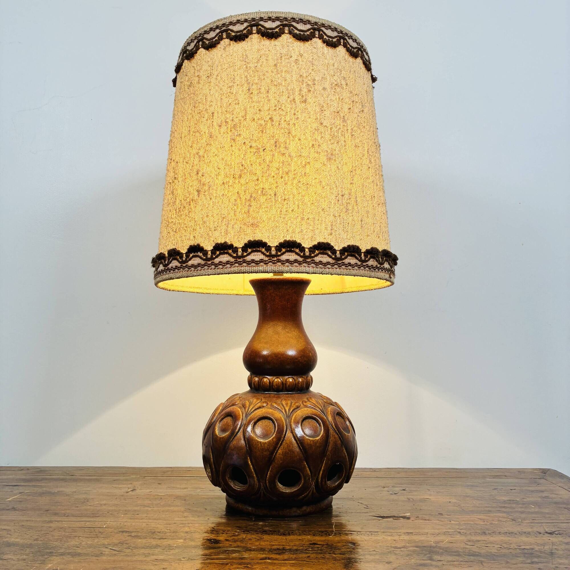 Vintage 70s Table Lamp - Sculpted Ceramic with Shade